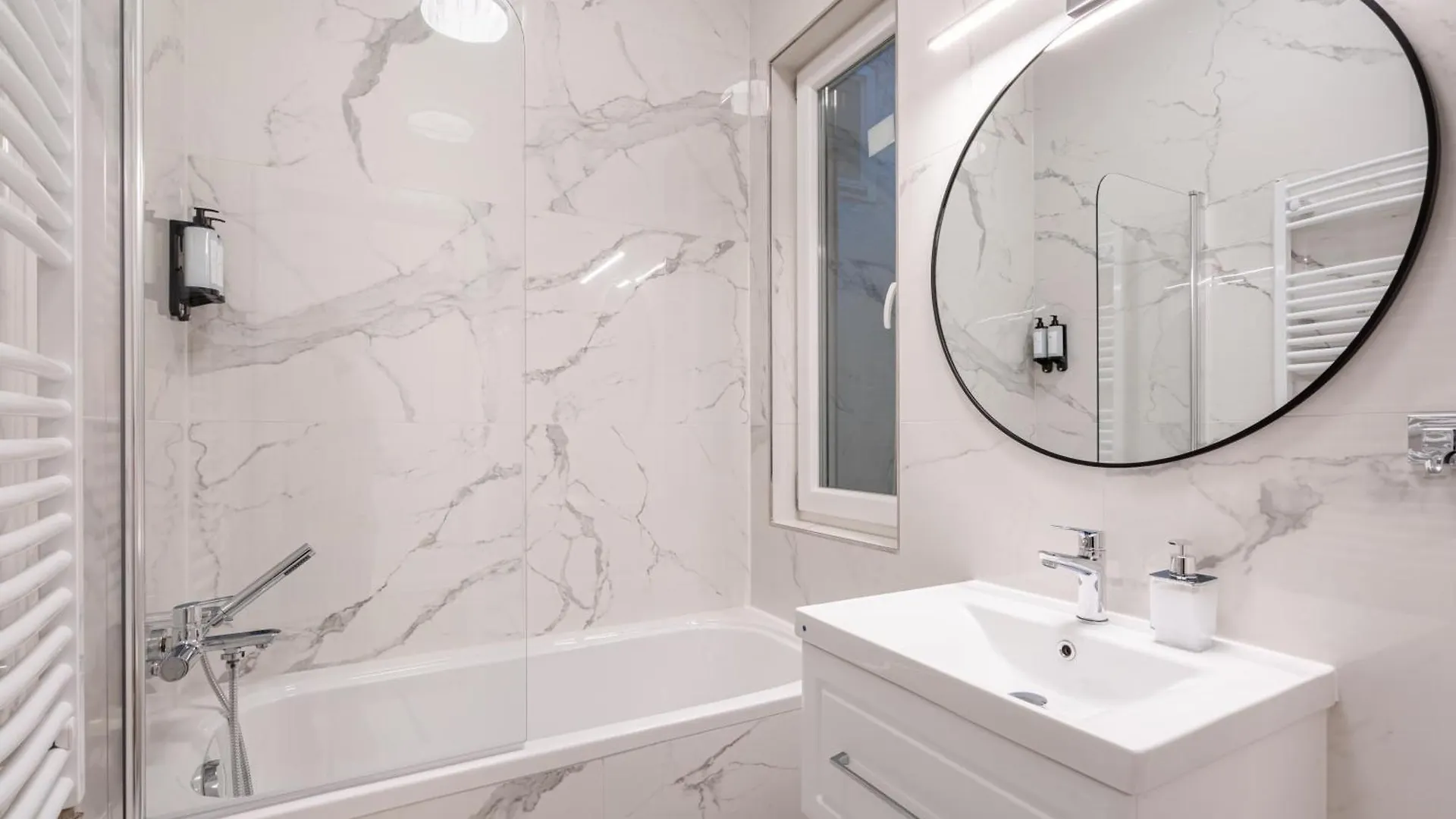 Lazar 16 - Budapest Royal Opera Suite, Best Location By Bqa Apartmán